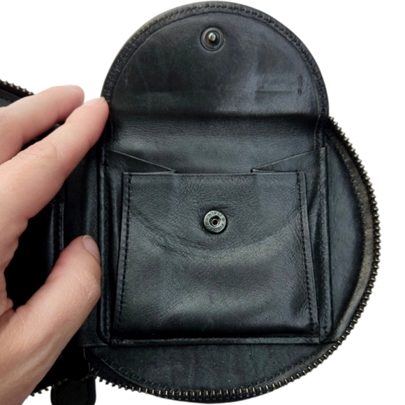 Vintage Issey Miyake | Round Leather Wallet | Made In Japan | Unisex - Picture 12 of 16